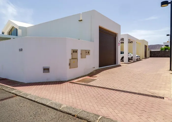 Villa Almudena By Playa Blanca (Lanzarote)