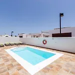 Villa Almudena By *